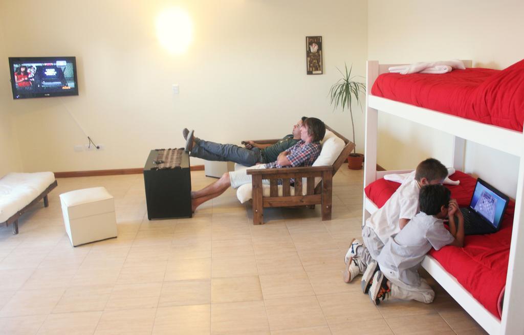 Diez Aparthotel Puerto Madryn Buitenkant foto