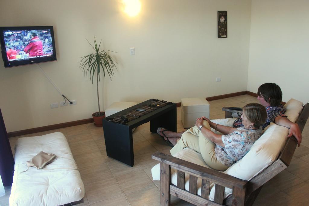 Diez Aparthotel Puerto Madryn Buitenkant foto