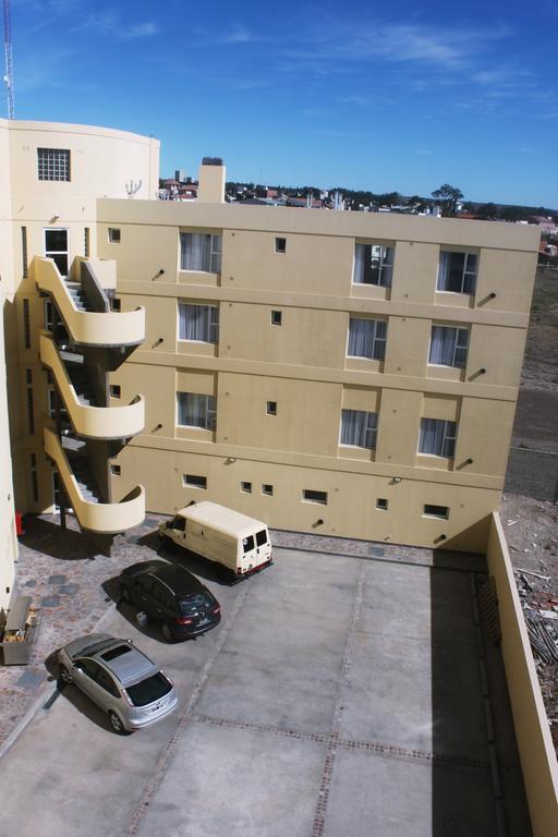 Diez Aparthotel Puerto Madryn Buitenkant foto